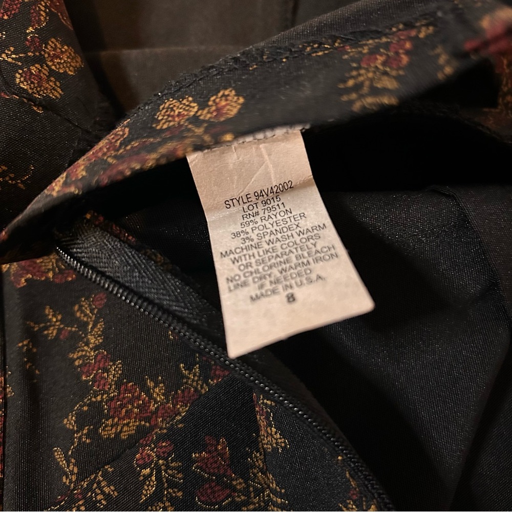 Wildlife New York Floral Brocade Skirt - Size 8 - Picture 8 of 8